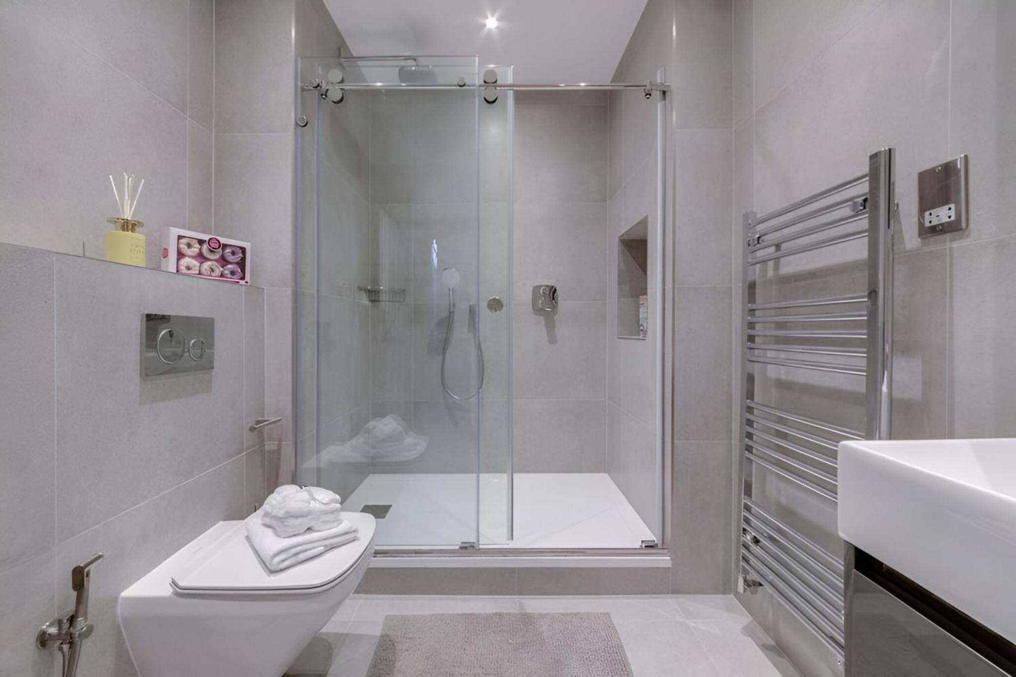 Luxury London 3 Bedroom Duplex With Pool Table - 4Hs Eksteriør billede