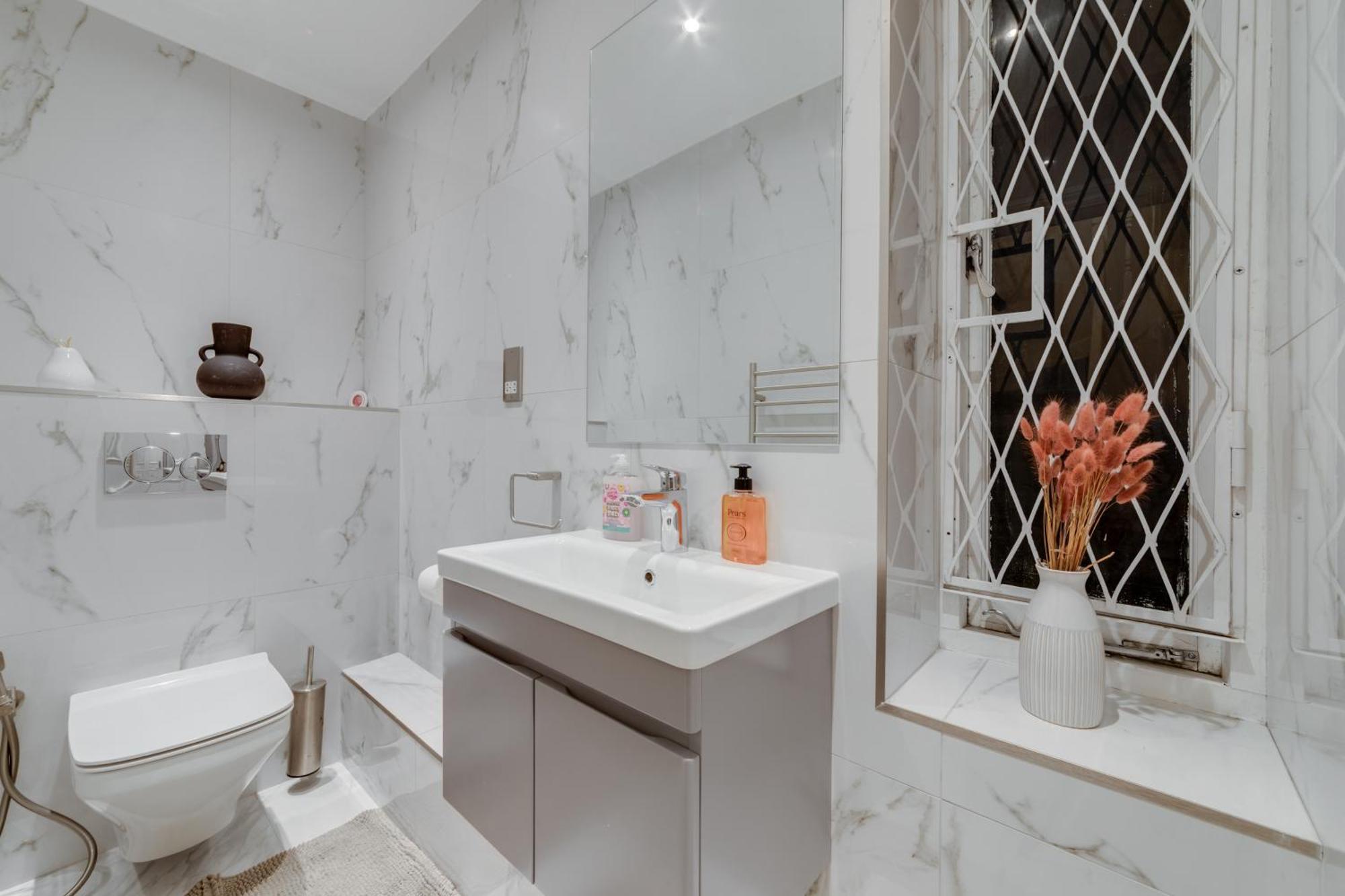 Luxury London 3 Bedroom Duplex With Pool Table - 4Hs Eksteriør billede