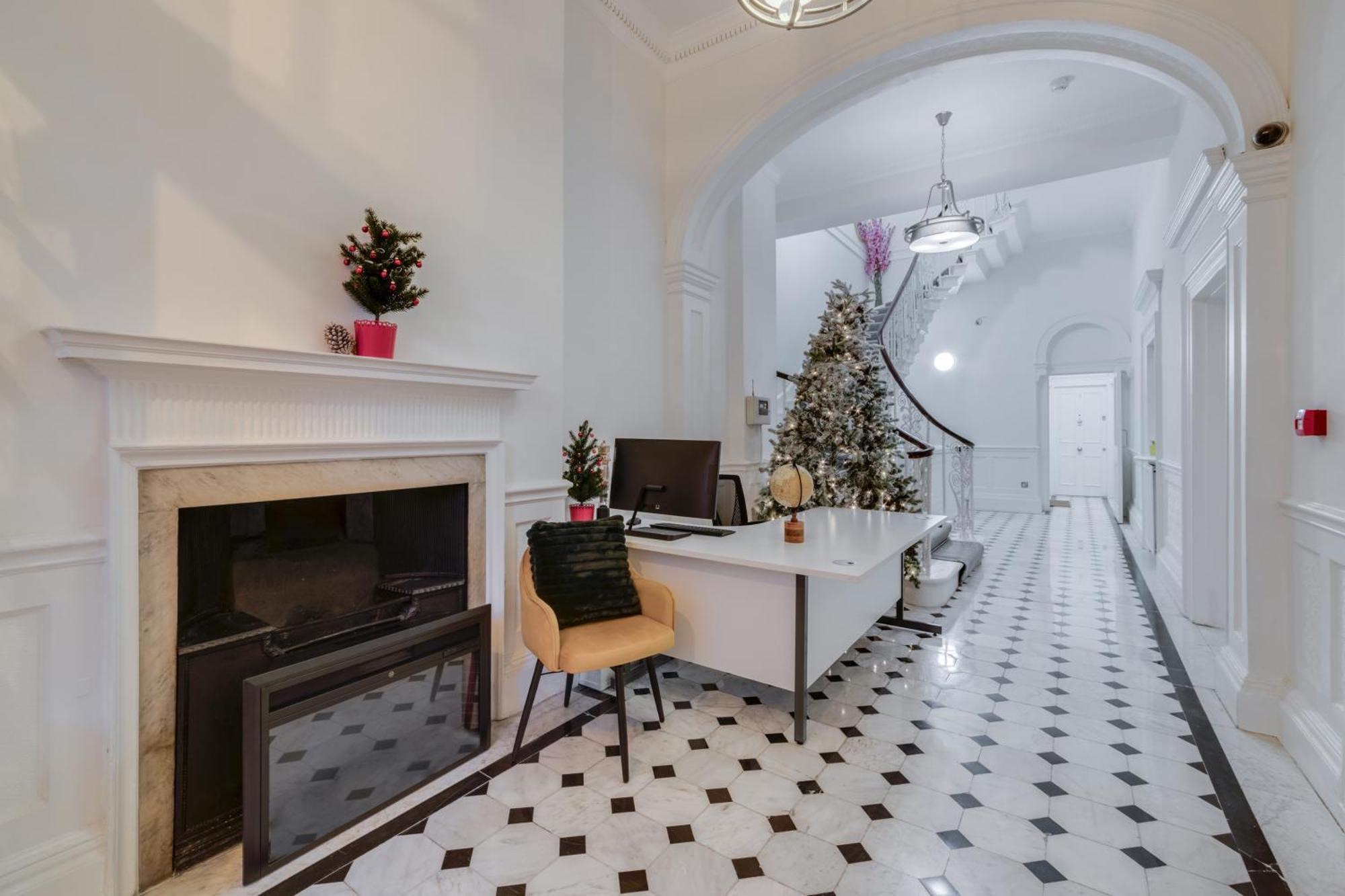 Luxury London 3 Bedroom Duplex With Pool Table - 4Hs Eksteriør billede